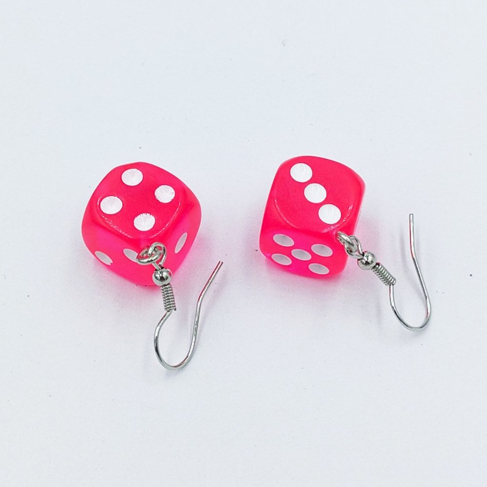 **NEW! PLAYING DICE EARRINGS funny awesome funky unique Yahtzee Die party - Picture 3 of 7